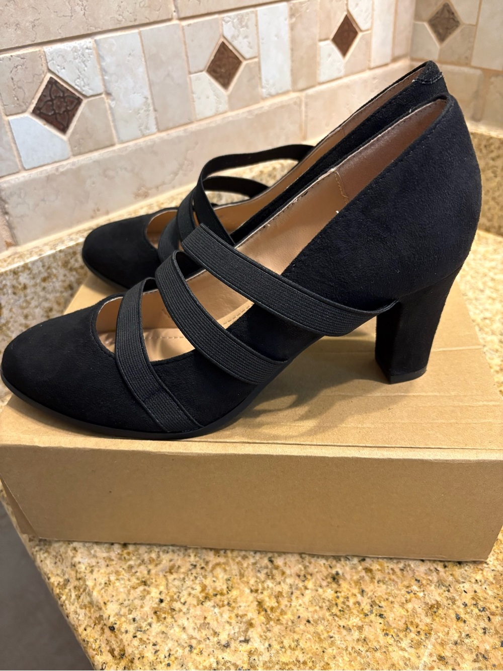 Journee Collection Black Triple-Strap Pointed Toe Pumps - Picture 2 of 3